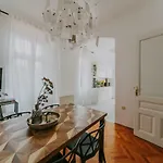 Alloro Boutique Pola