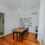 Alloro Boutique Διαμέρισμα Πούλα